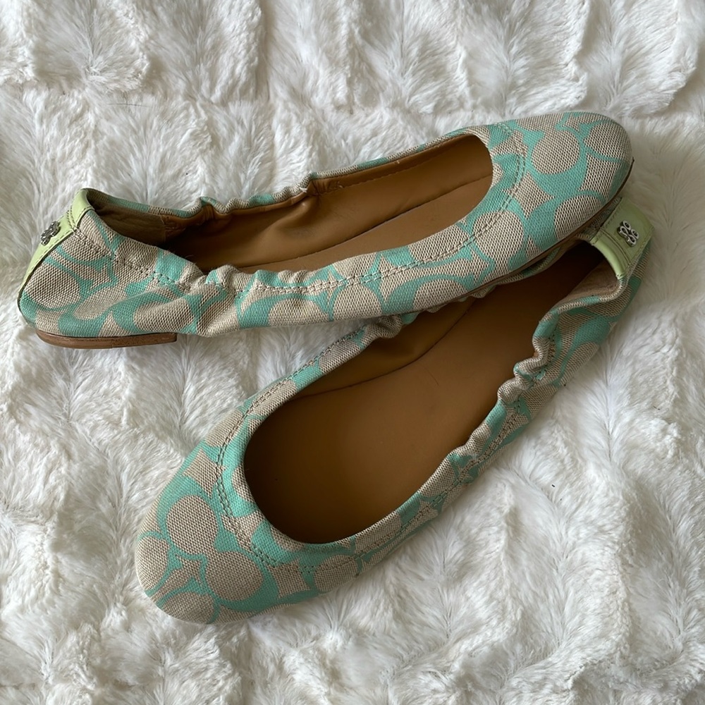 COACH ALY SIGNATURE BALLET FLATS GUC